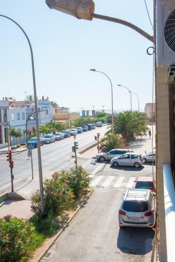 Laura Sea View Apartment Валенсия Экстерьер фото
