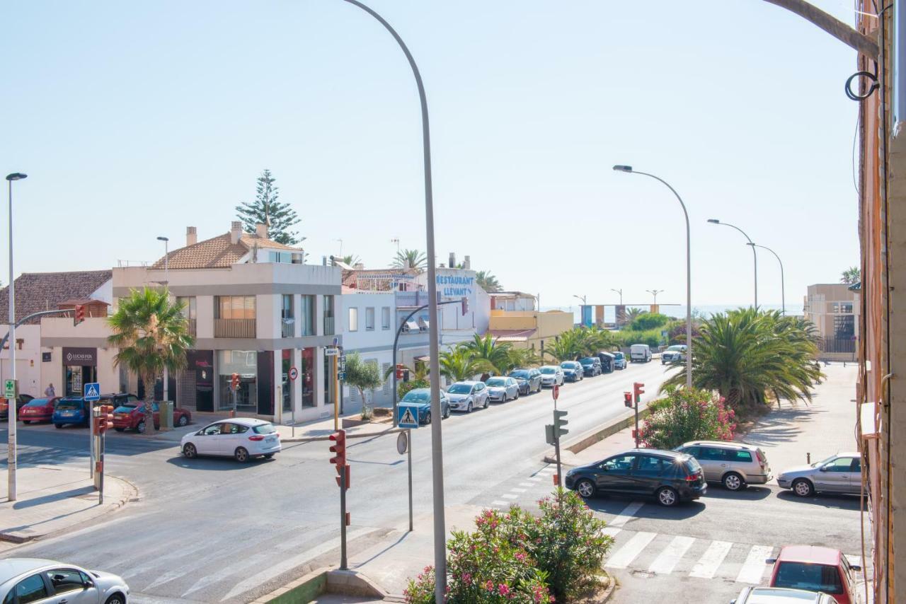 Laura Sea View Apartment Валенсия Экстерьер фото